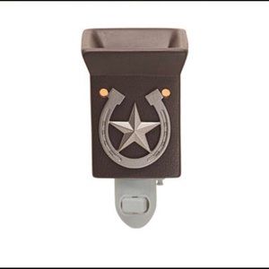SCENTSY Wall Plug In Warmer WRANGLER Star with Horseshoe Retired NEW